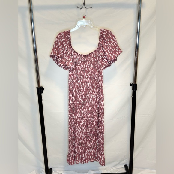 Dresses & Skirts - Rose and white Dress